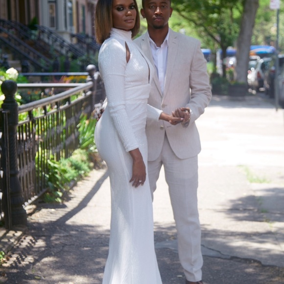 White Abby by Abbys dress worn once for my engagement shoot - Picture 3 of 4